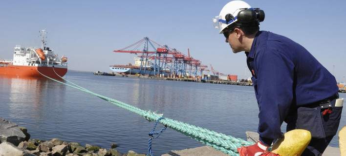 Σε 48ωρη απεργία κατά της πώλησης του ΟΛΠ προχωρούν οι λιμενεργάτες
